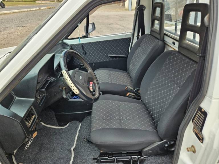 FORD - PAMPA - 1996/1997 - Branca - R$ 25.900,00