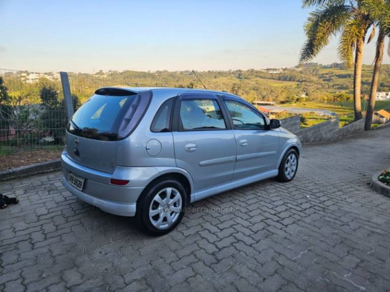 CHEVROLET - CORSA - 2009/2009 - Prata - R$ 29.500,00