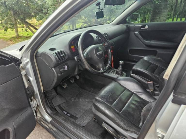 AUDI - A3 - 2003/2003 - Prata - R$ 26.900,00