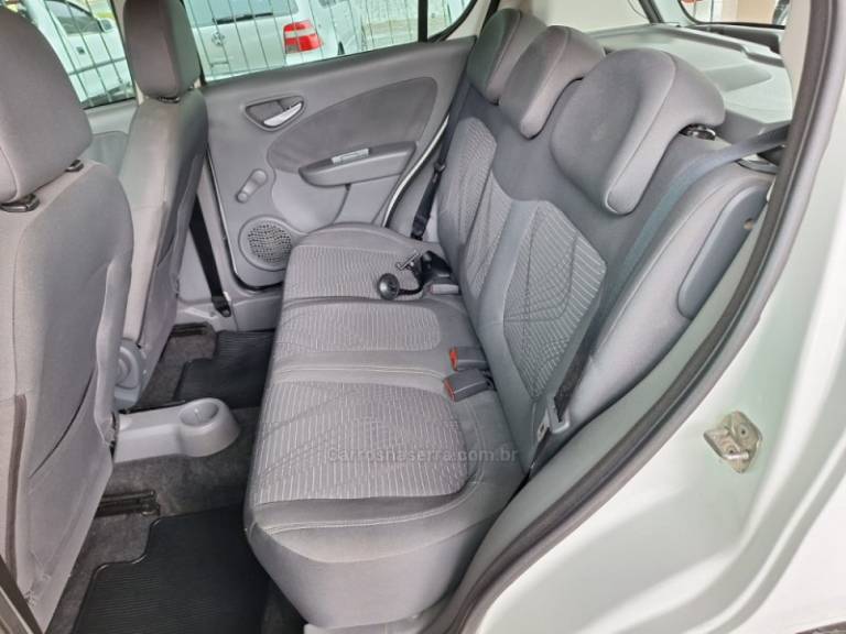 FIAT - PALIO - 2013/2013 - Branca - R$ 38.900,00