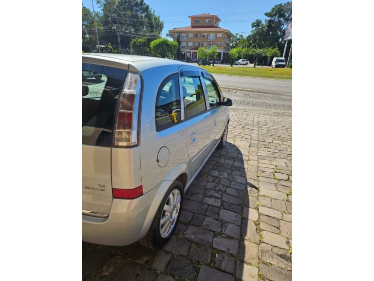 CHEVROLET - MERIVA - 2009/2010 - Prata - R$ 29.500,00