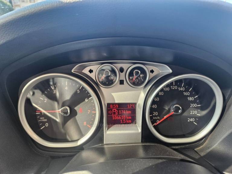 FORD - FOCUS - 2011/2012 - Azul - R$ 39.900,00