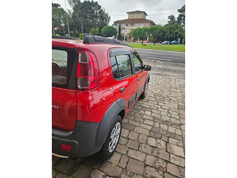 FIAT - UNO - 2012/2013 - Vermelha - R$ 33.800,00