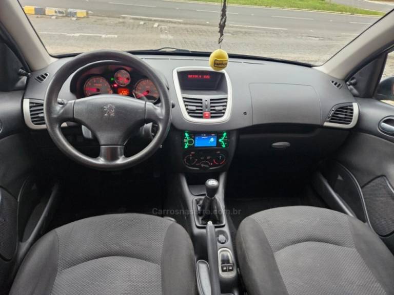 PEUGEOT - 207 - 2012/2013 - Preta - R$ 25.900,00