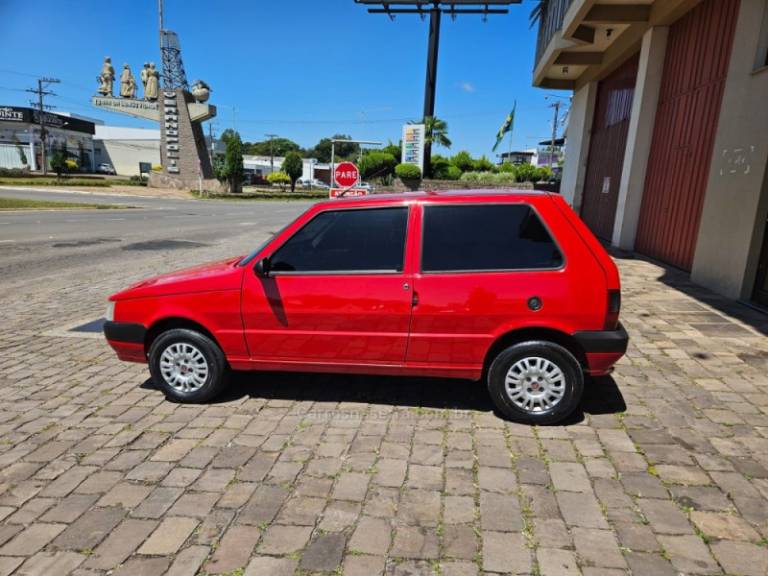 FIAT - UNO - 2009/2010 - Vermelha - R$ 20.900,00