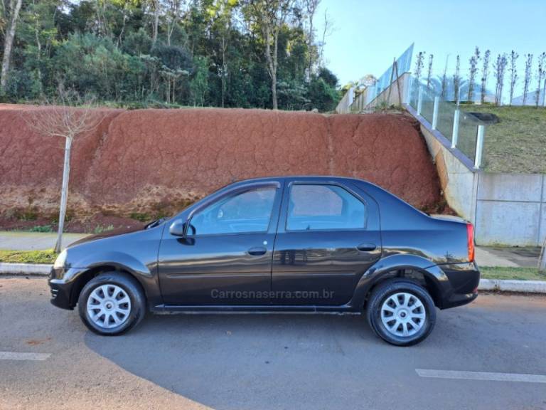 RENAULT - LOGAN - 2011/2011 - Preta - R$ 23.900,00