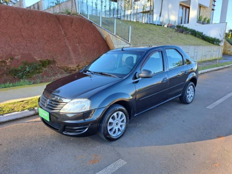 RENAULT - LOGAN - 2011/2011 - Preta - R$ 23.900,00