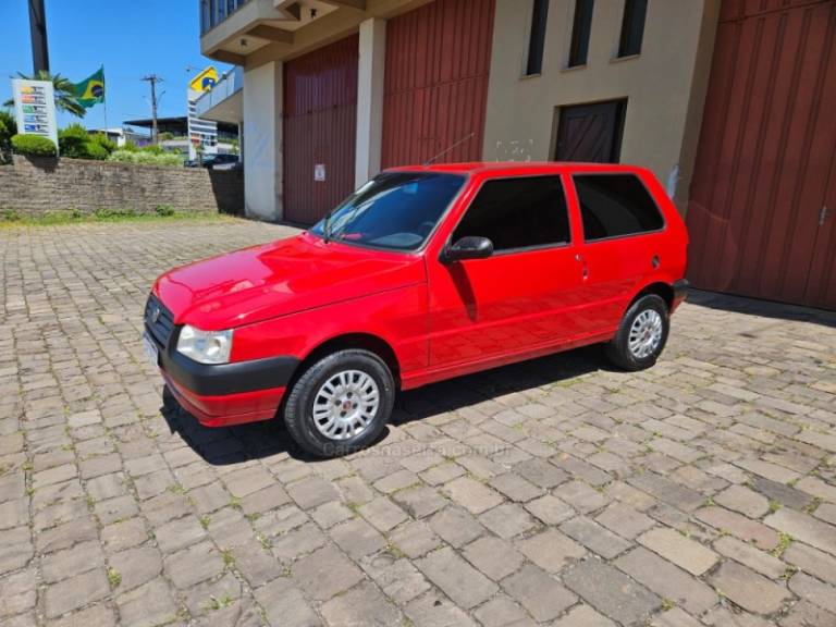 FIAT - UNO - 2009/2010 - Vermelha - R$ 20.900,00