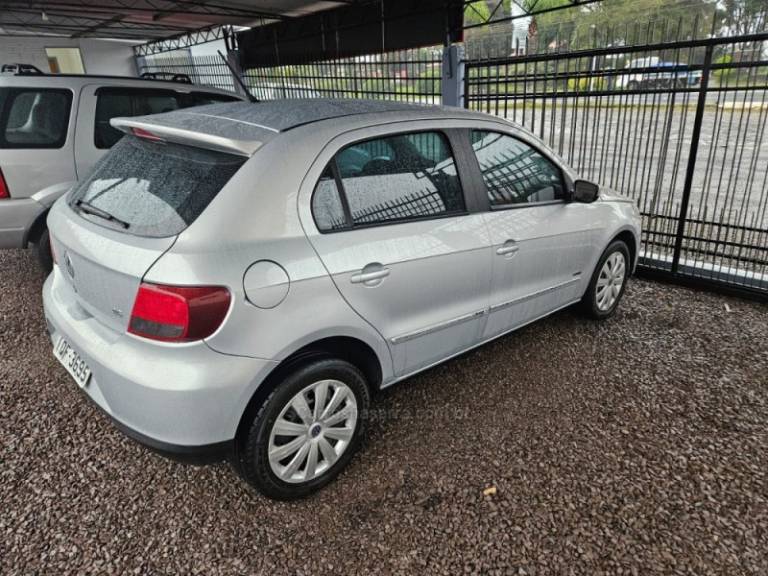 VOLKSWAGEN - GOL - 2009/2010 - Prata - R$ 33.500,00