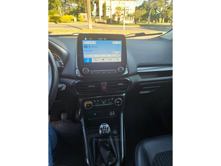 FORD - ECOSPORT - 2017/2018 - Preta - R$ 68.500,00