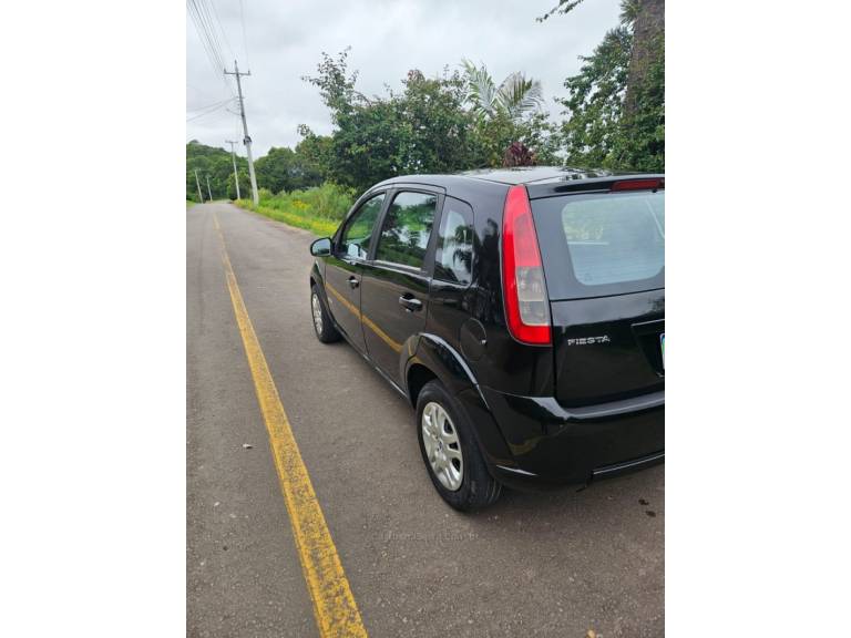 FORD - FIESTA - 2010/2011 - Preta - R$ 33.900,00