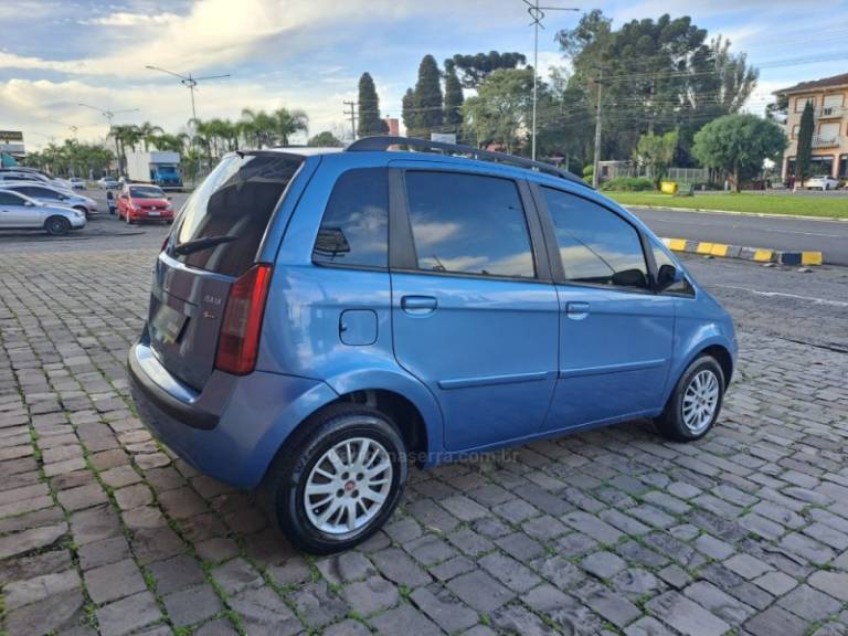 FIAT - IDEA - 2005/2006 - Azul - R$ 24.500,00