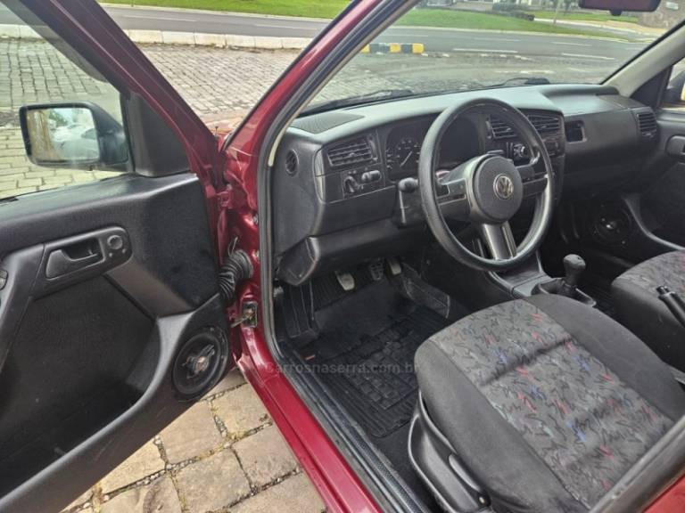 VOLKSWAGEN - GOLF - 1995/1995 - Vermelha - R$ 16.500,00