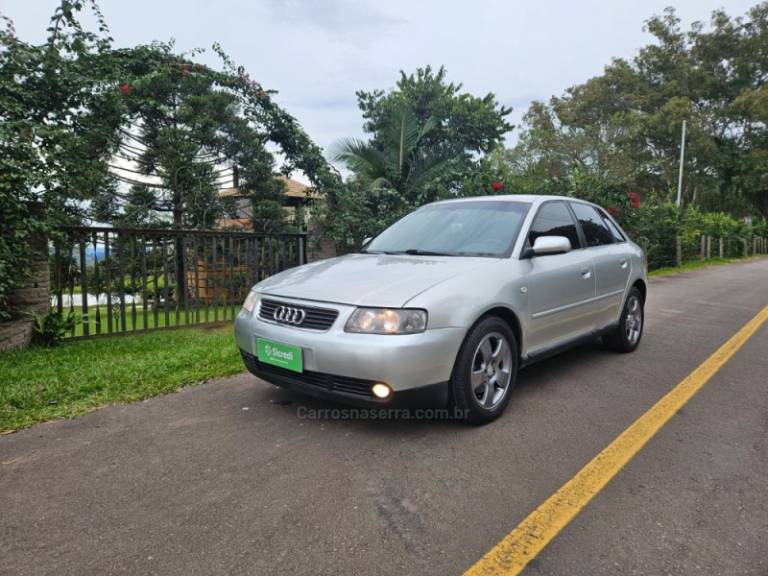 AUDI - A3 - 2003/2003 - Prata - R$ 26.900,00