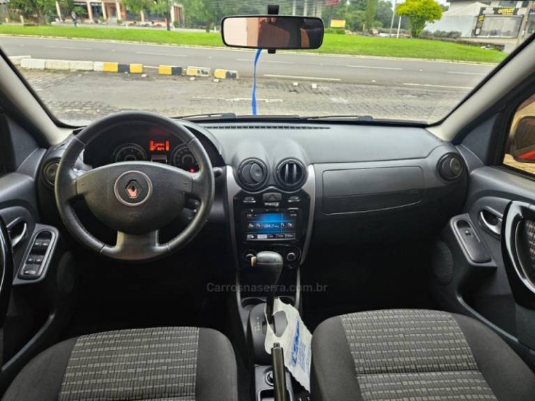 RENAULT - SANDERO - 2014/2014 - Vermelha - R$ 38.900,00