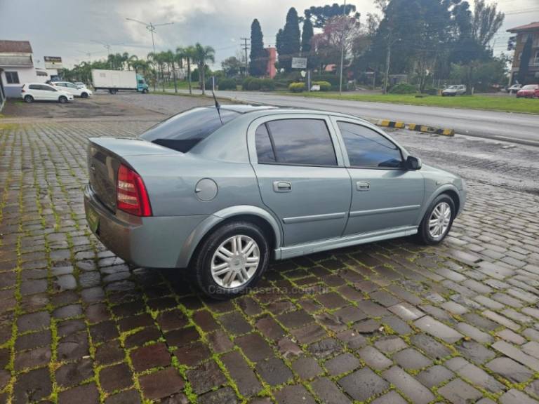 CHEVROLET - ASTRA - 2002/2003 - Prata - R$ 26.500,00