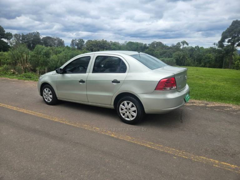 VOLKSWAGEN - VOYAGE - 2009/2010 - Bege - R$ 27.500,00