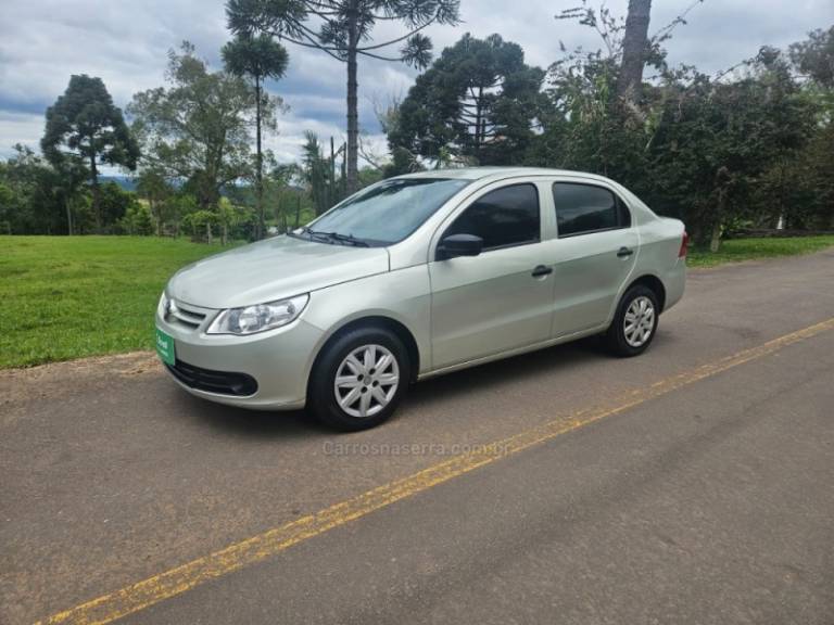 VOLKSWAGEN - VOYAGE - 2009/2010 - Bege - R$ 27.500,00