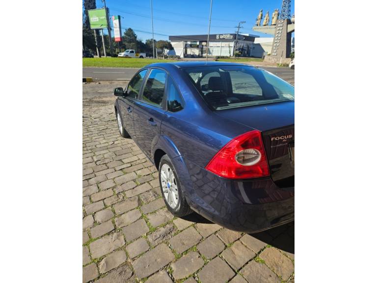 FORD - FOCUS - 2011/2012 - Azul - R$ 39.900,00