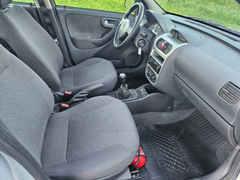 CHEVROLET - CORSA - 2009/2009 - Prata - R$ 29.500,00
