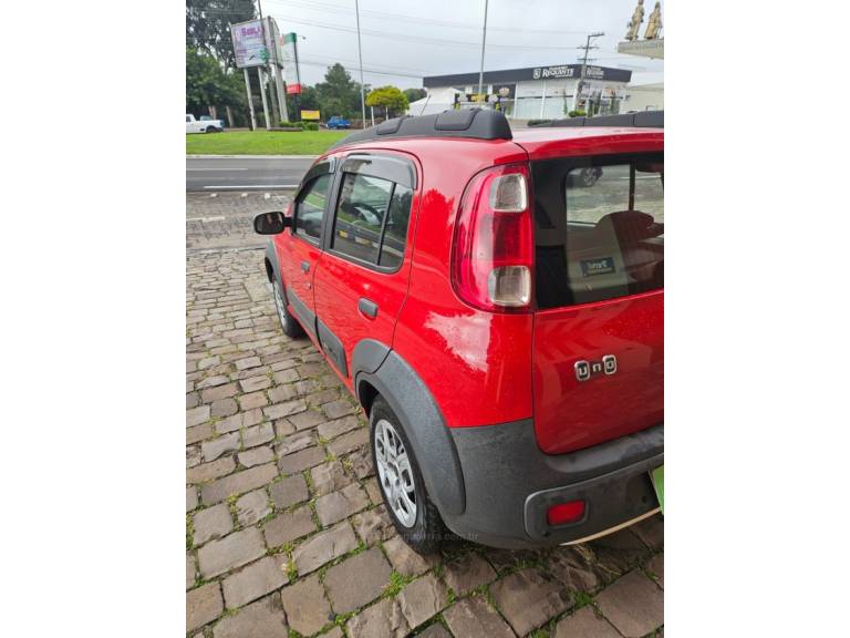 FIAT - UNO - 2012/2013 - Vermelha - R$ 33.800,00