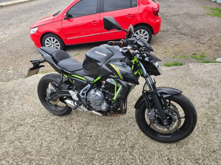 KAWASAKI - Z650 - 2018/2018 - Preta - R$ 32.500,00