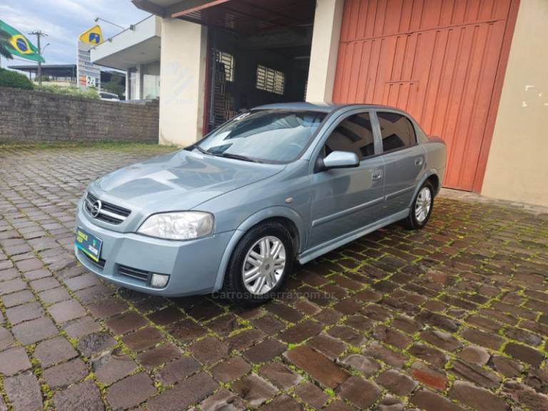CHEVROLET - ASTRA - 2002/2003 - Prata - R$ 26.500,00