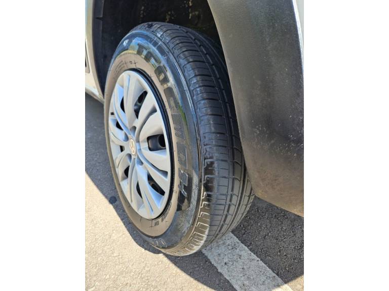 VOLKSWAGEN - SAVEIRO - 2014/2015 - Branca - R$ 49.900,00