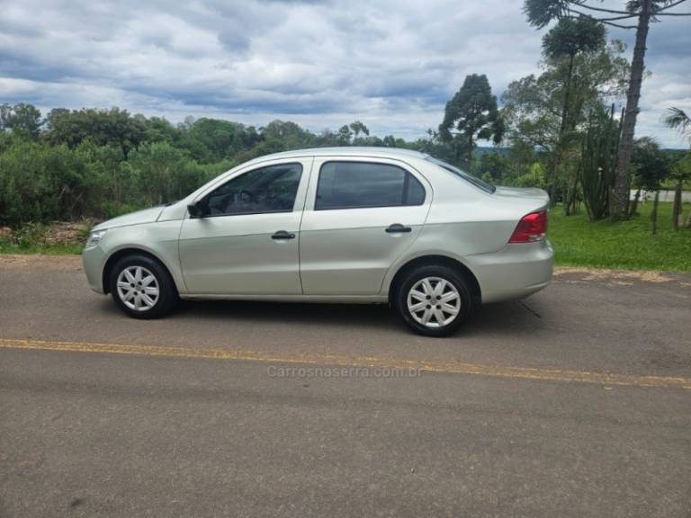 VOLKSWAGEN - VOYAGE - 2009/2010 - Bege - R$ 27.500,00