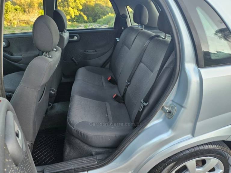 CHEVROLET - CORSA - 2009/2009 - Prata - R$ 29.500,00