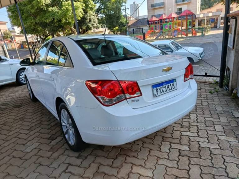 CHEVROLET - CRUZE - 2016/2016 - Branca - R$ 69.500,00