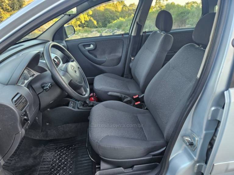 CHEVROLET - CORSA - 2009/2009 - Prata - R$ 29.500,00