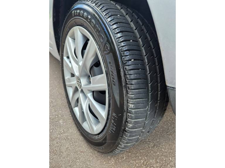 VOLKSWAGEN - FOX - 2008/2009 - Prata - R$ 26.500,00