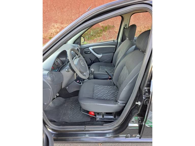 RENAULT - LOGAN - 2011/2011 - Preta - R$ 23.900,00