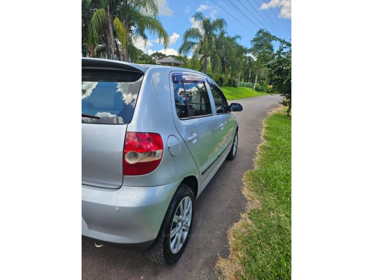 VOLKSWAGEN - FOX - 2004/2005 - Prata - R$ 22.500,00