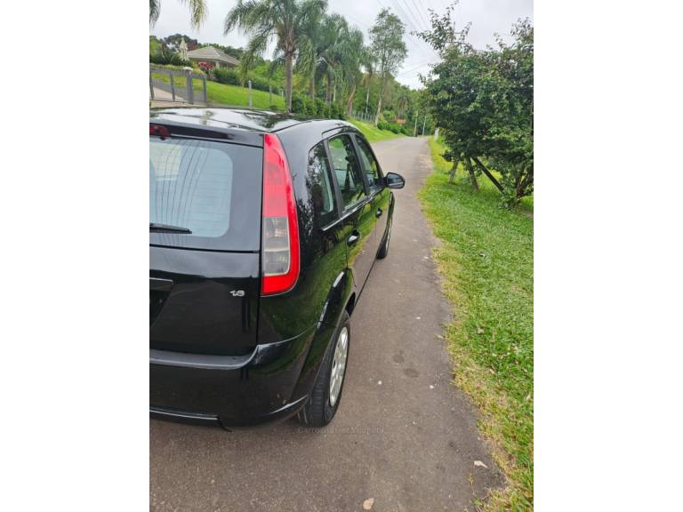 FORD - FIESTA - 2010/2011 - Preta - R$ 33.900,00