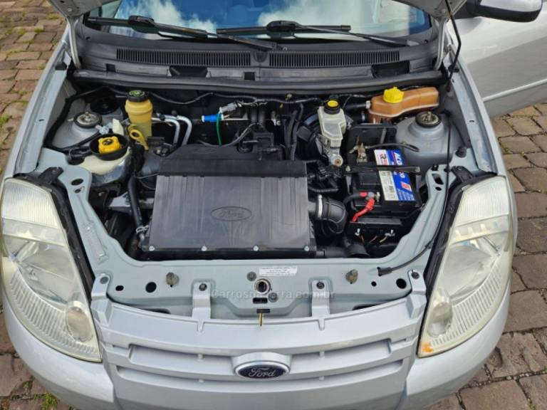 FORD - KA - 2010/2010 - Prata - R$ 22.500,00