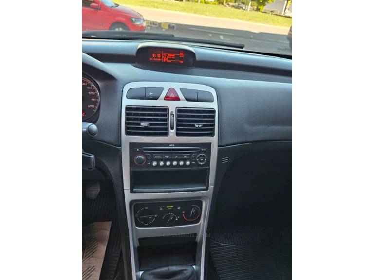 PEUGEOT - 307 - 2009/2010 - Branca - R$ 29.900,00