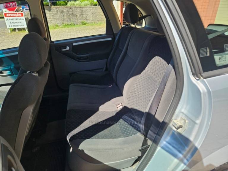 CHEVROLET - MERIVA - 2009/2010 - Prata - R$ 29.500,00