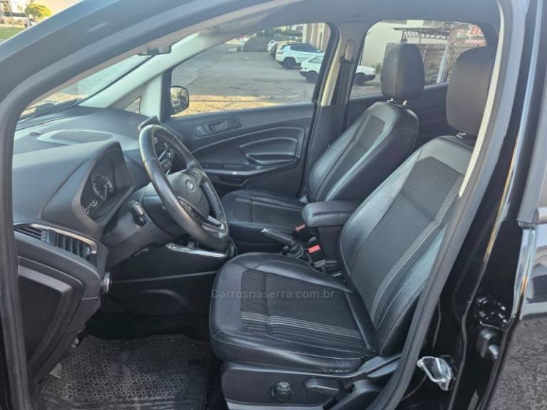 FORD - ECOSPORT - 2017/2018 - Preta - R$ 68.500,00