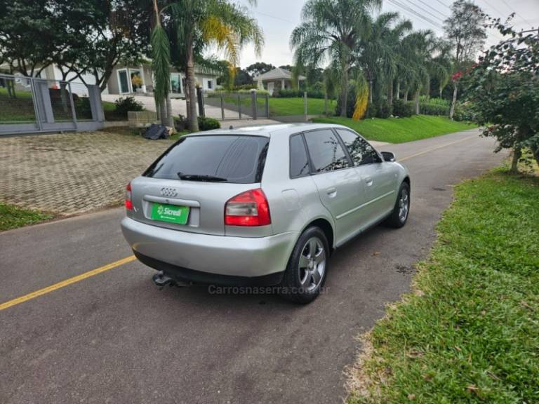 AUDI - A3 - 2003/2003 - Prata - R$ 26.900,00
