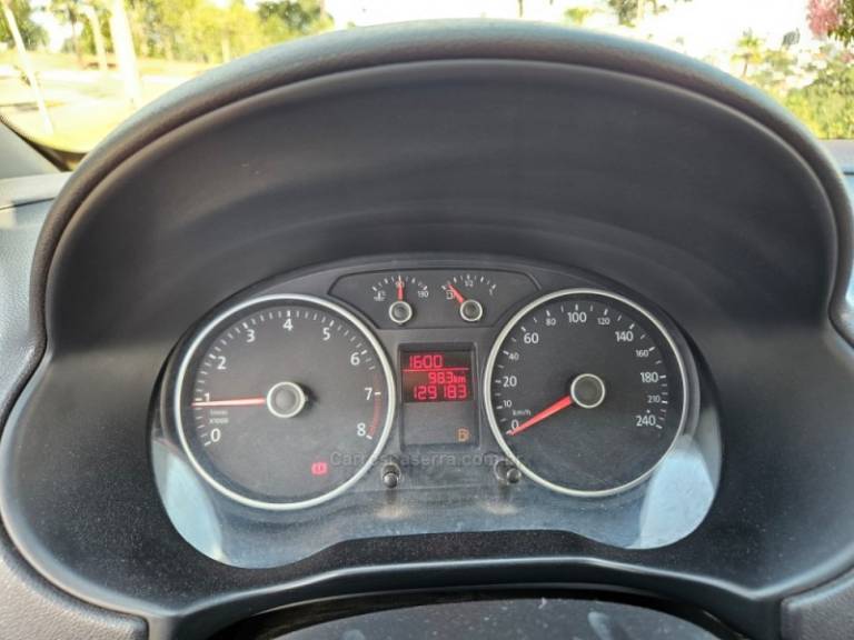 VOLKSWAGEN - SAVEIRO - 2014/2015 - Branca - R$ 49.900,00