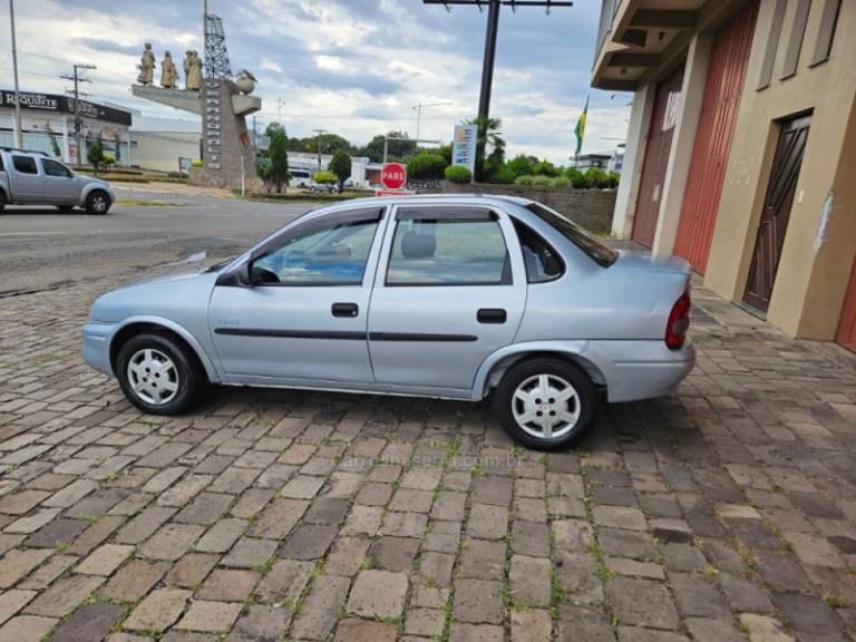 CHEVROLET - CORSA - 2006/2007 - Prata - R$ 20.500,00