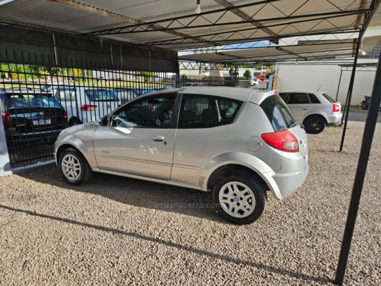 FORD - KA - 2010/2010 - Prata - R$ 22.500,00