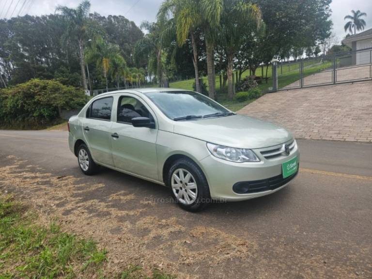 VOLKSWAGEN - VOYAGE - 2009/2010 - Bege - R$ 27.500,00