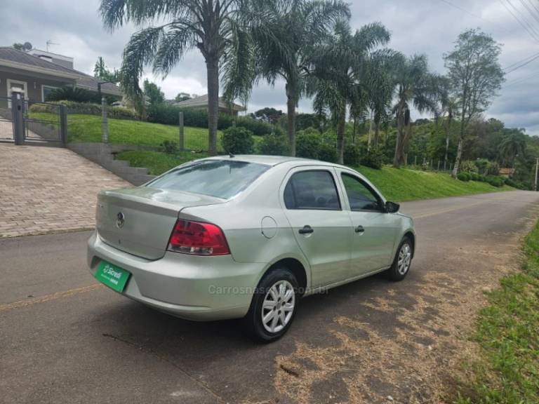 VOLKSWAGEN - VOYAGE - 2009/2010 - Bege - R$ 27.500,00