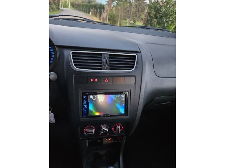 VOLKSWAGEN - SPACEFOX - 2010/2011 - Preta - R$ 36.900,00