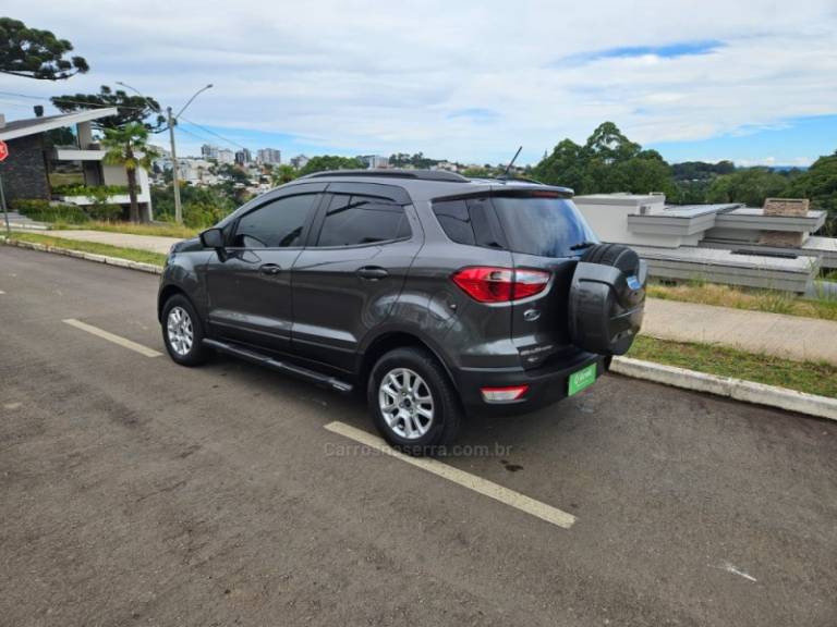 FORD - ECOSPORT - 2019/2020 - Cinza - R$ 72.900,00