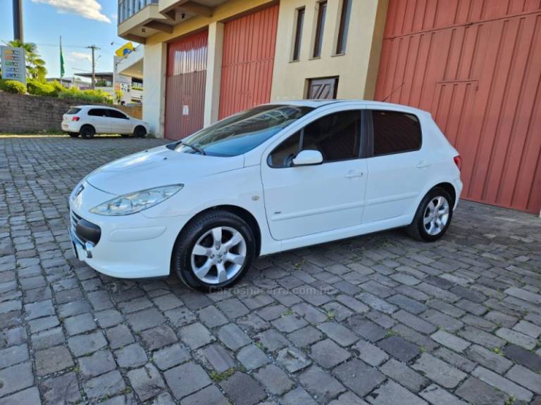 PEUGEOT - 307 - 2009/2010 - Branca - R$ 29.900,00