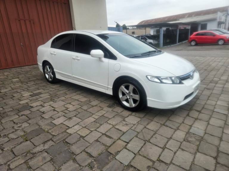 HONDA - CIVIC - 2008/2008 - Branca - R$ 50.000,00